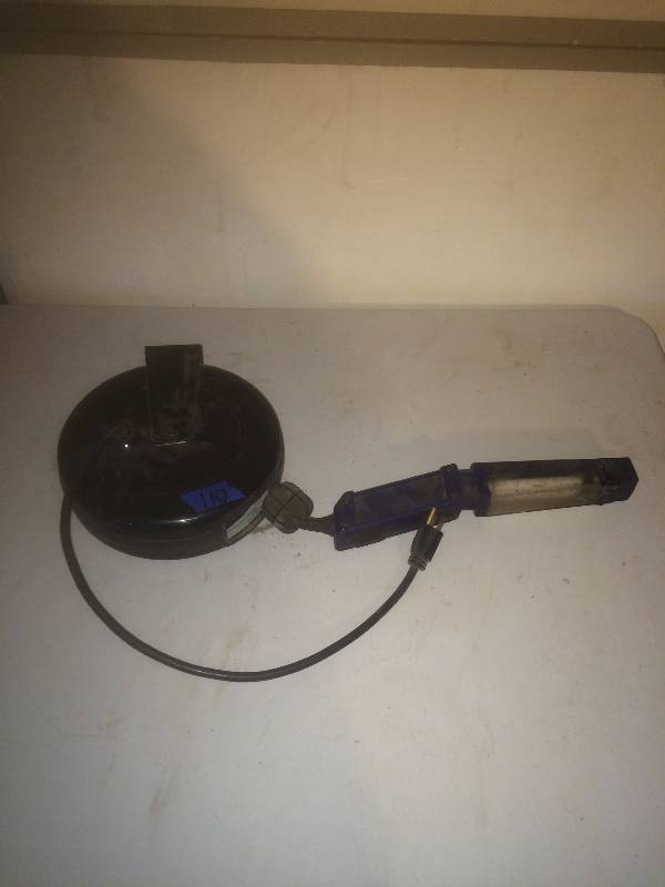 Retractable Shop Light