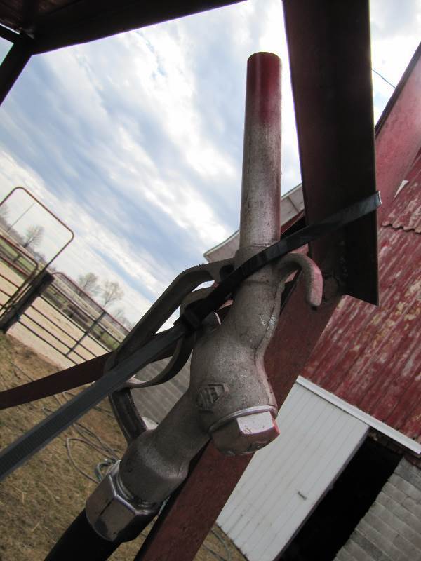 250 Gallon Gas Barrel  Stand  Nozzle  Hose