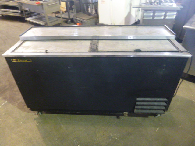 lot 5 image: True Beer RefrigeratorCooler