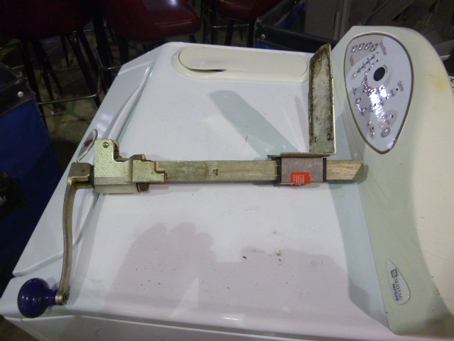 lot 27 image: Sysco Can Opener