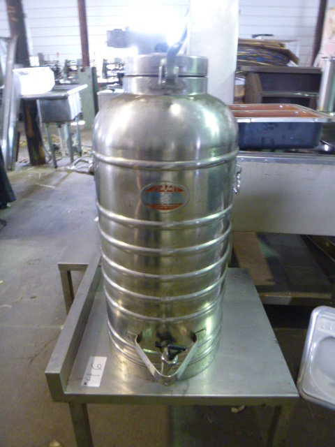lot 52 image: Aervoid Thermal Container
