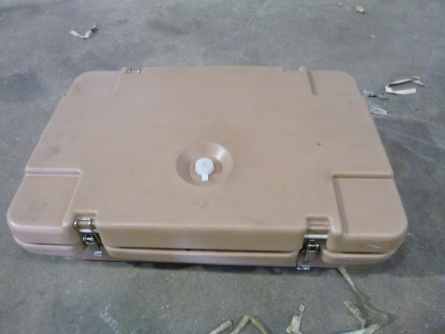 lot 63 image: Cabrol HotCold Totes