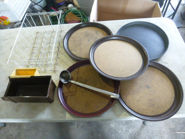 lot 130 image: 5 Serving Trays