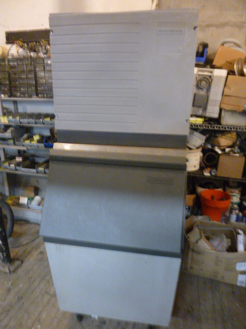 lot 1 image: Scotsman Ice Maker