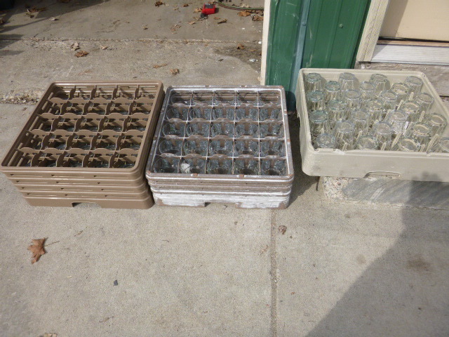 lot 147 image: 3 Racks of Glasses
