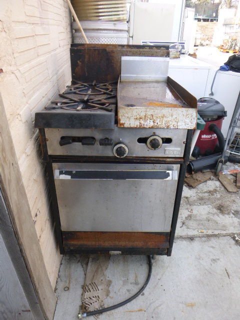 lot 155 image: Gas Stove