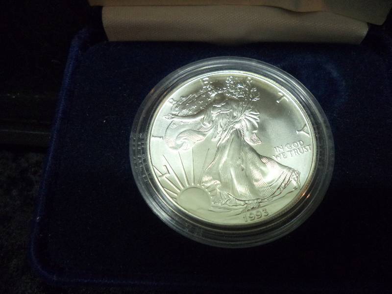 1993 American Eagle Silver Dollar in Blue Case