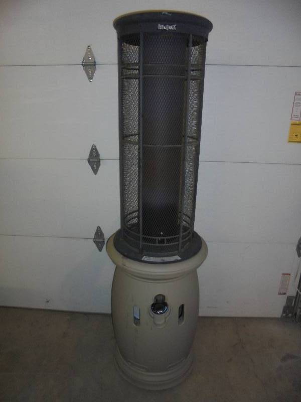lot 2 image: BernzOMatic Patio Heater