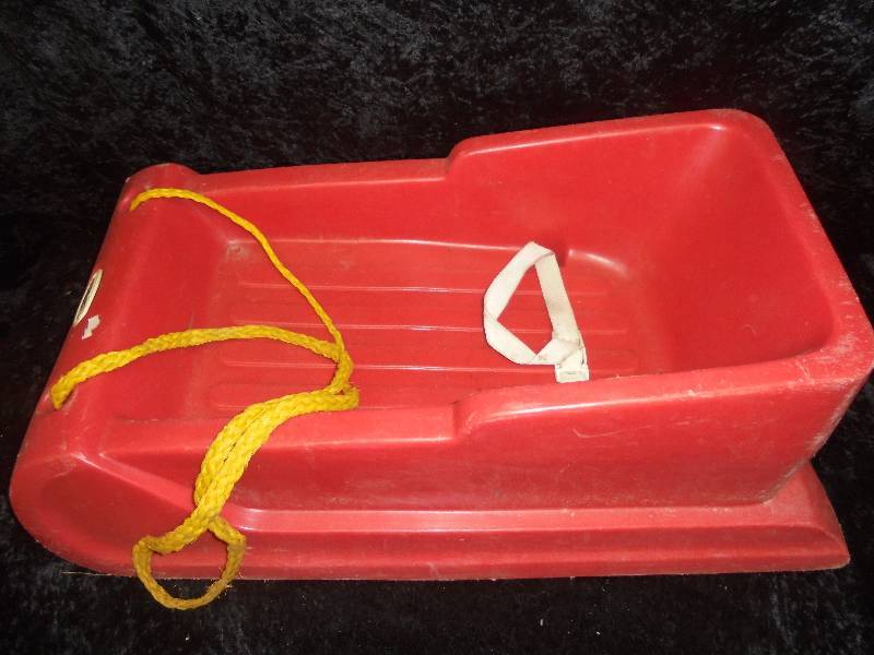 lot 34 image: Flexible Flyer Sled