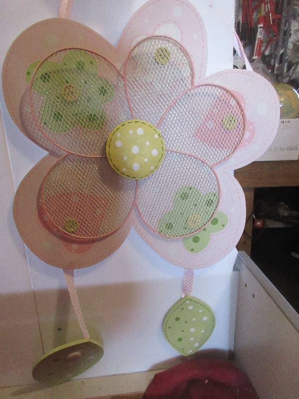 FLOWER WALL HANGING