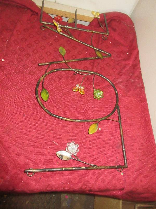 METAL LOVE WALL HANGING
