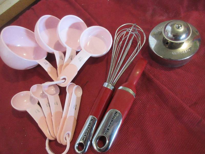 KITCHEN AID AND PAMPERED CHEF