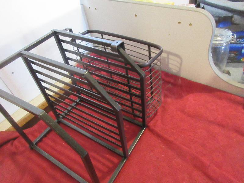 METAL DISH AND SILVERWARE RACK