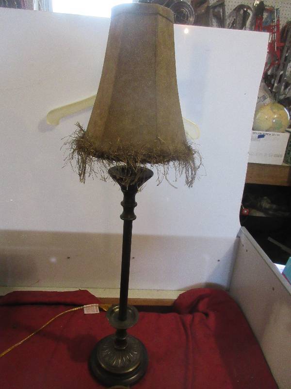 TABLE LAMP