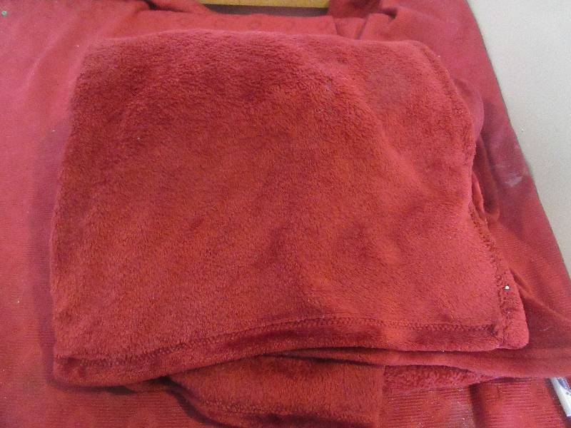 BURGANDY THROW