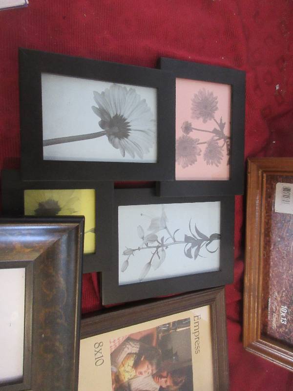 4 PICTURE FRAMES