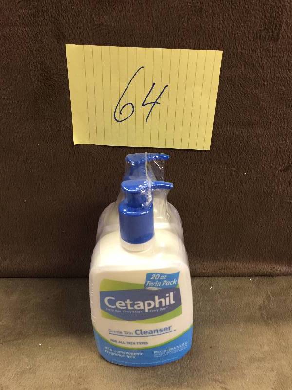 lot 64 image: New Cetaphil Normal to Oily Skin Daily Facial Cleanser Set - 2 Pack
