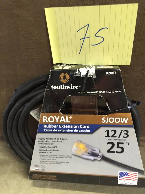 lot 75 image: Royal Rubber Extension Cord 25 ft New