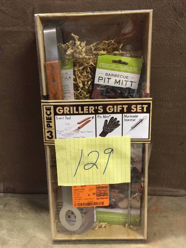 lot 129 image: Charcoal Companion 3 PC Griller Set New