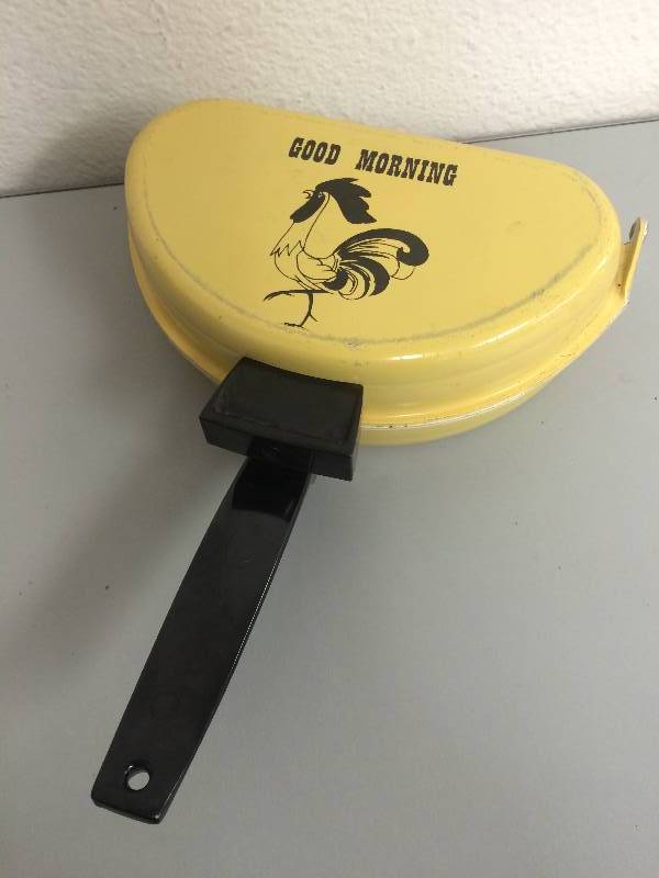 Vintage Nordic Ware Omelette Pan