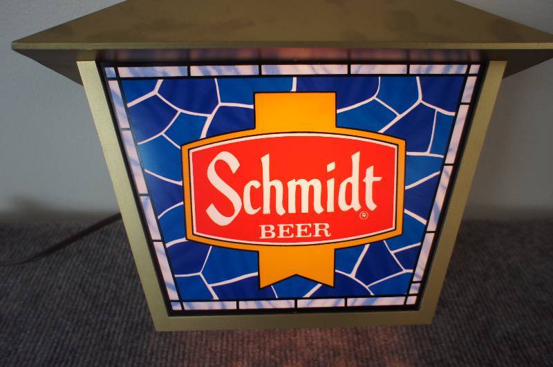 lot 10 image: Schmidt Beer Coach Lamp