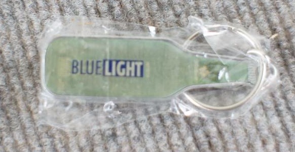 lot 31 image: Labatt Key Chains and Opener