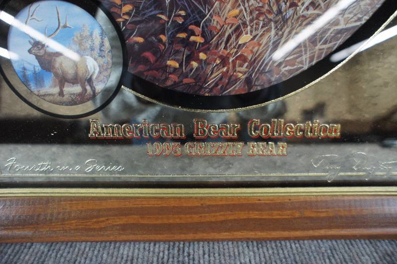 lot 45 image: Hamms 1993 Grizzly Bear Mirror