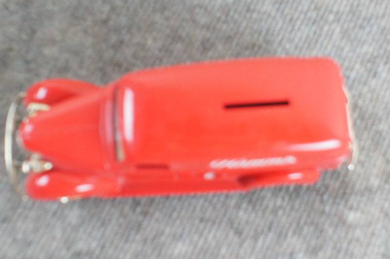 lot 71 image: Hamms Beer Chevy Panel Truck Bank