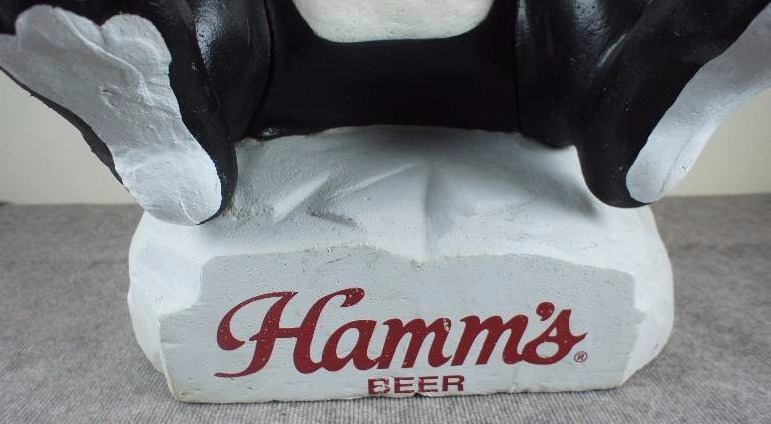 lot 101 image: Hamms Sitting Display Bear