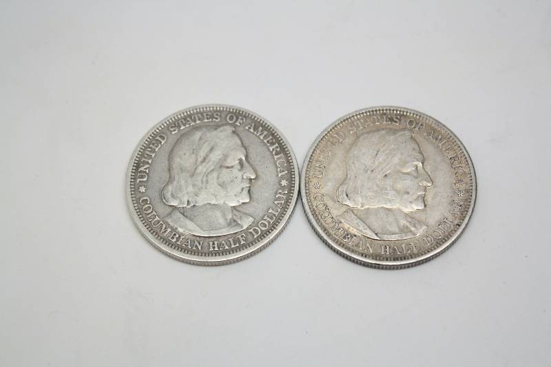 Lot of 2 1893 Worlds Columbian Exposition Commemorative Half Dollars
