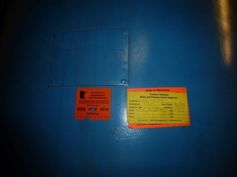 lot 20 image: Compressed Air Tank