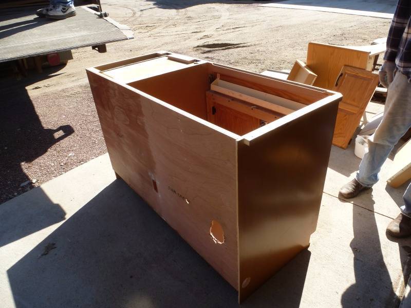 lot 38 image: Oak Kitchen Cabinet Sink Base unit #11