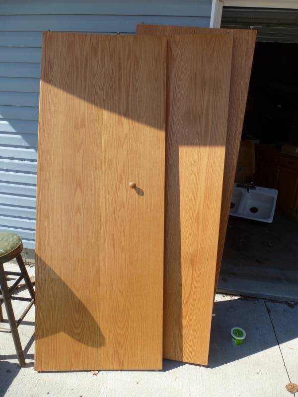 lot 42 image: Oak Bi Fold Doors