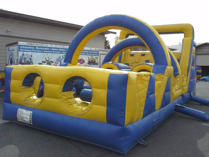 lot 13 image: 2 Piece Monster Obstacle Course