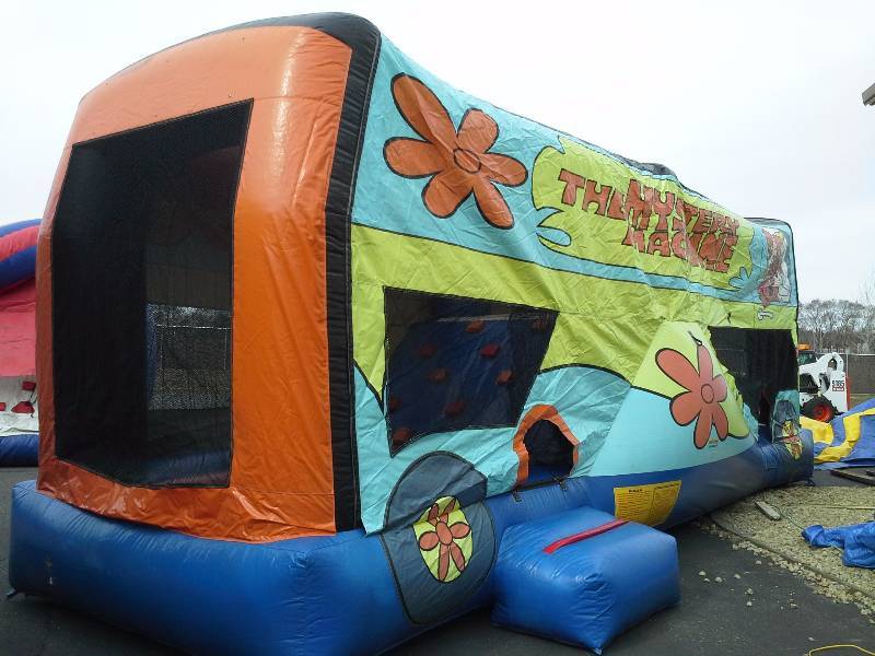 lot 24 image: Mystery Machine WetDry Combo