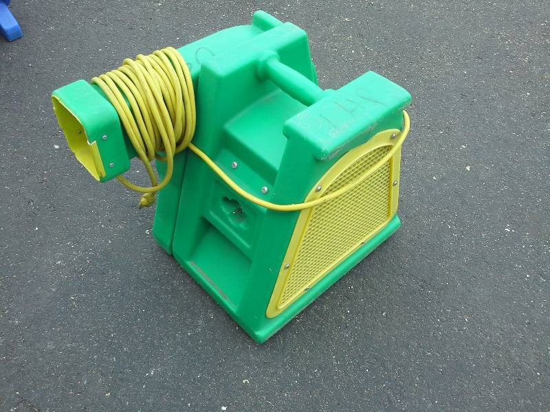 lot 45 image: 1 HP   B - Air Blower