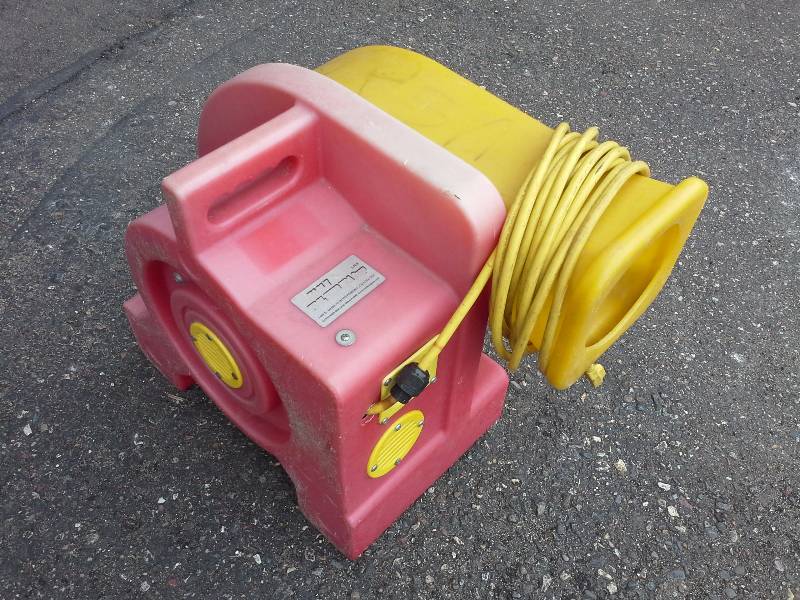 lot 46 image: Tool King Eagle 1.5 HP blower