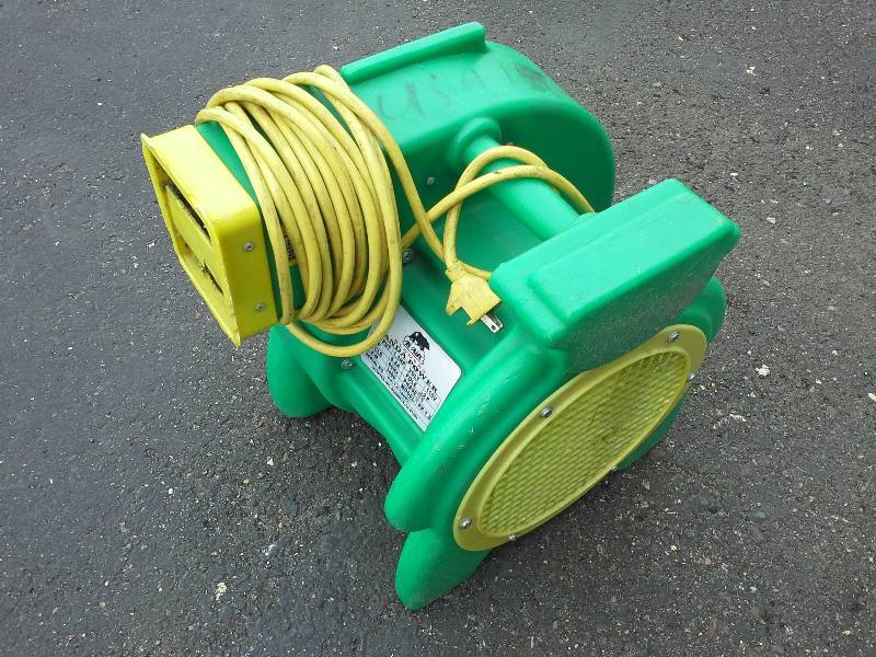 lot 47 image: 1 HP   B - Air Blower