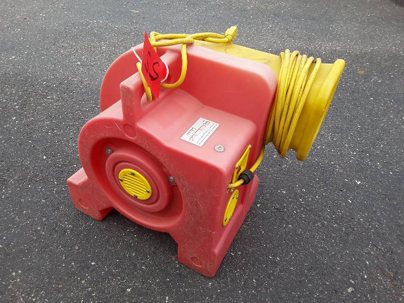 lot 55 image: Tool King Eagle 1.5 HP blower