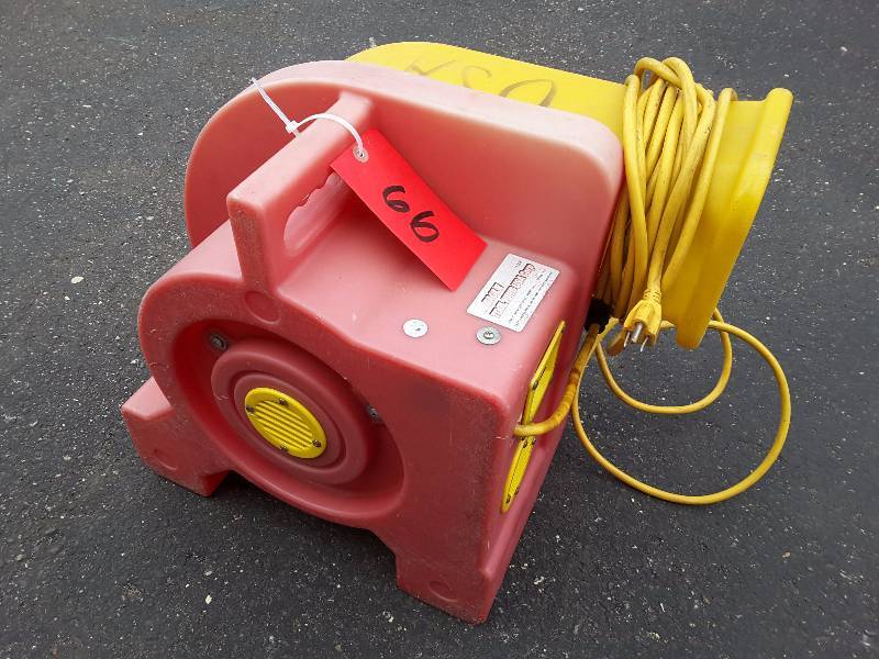 lot 66 image: Tool King Eagle 1.5 HP blower