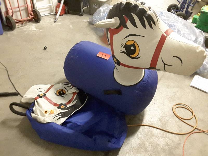 lot 77 image: 2 Medium Size Pony Hops