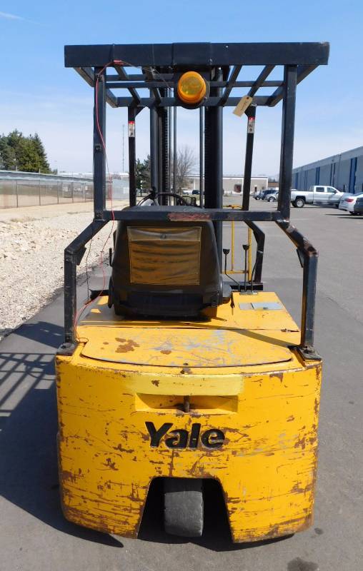 lot 6 image: 1992 Yale ERP035 3500lb Forklift