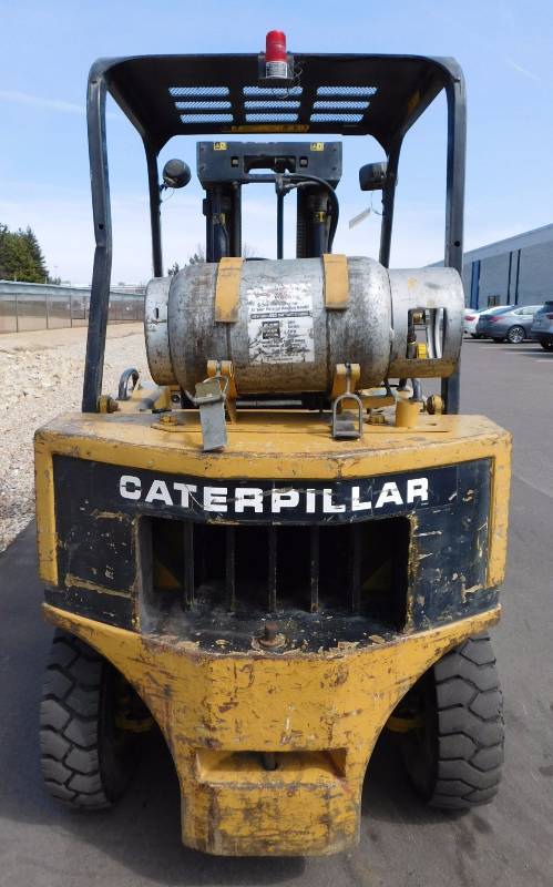 lot 7 image: 1991 Cat V50D LP Gas Forklift