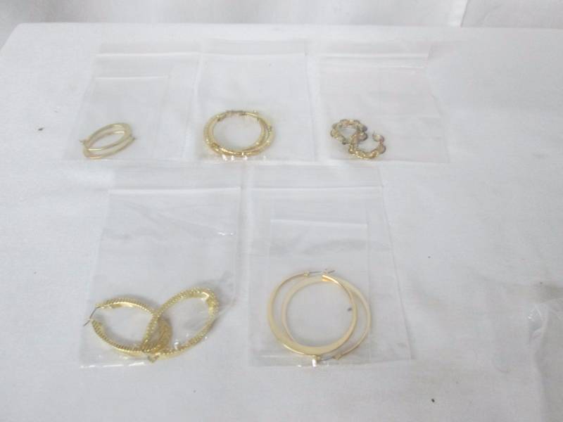 lot 64 image: 5-Pair Set of Goldtone Hoop Earrings
