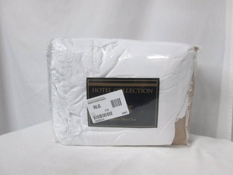 lot 53 image: Hotel Lace Microfiber Sheet Set - Queen