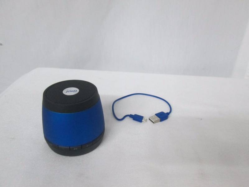 lot 46 image: HMDX Jam Portable Bluetooth Speaker in Blue