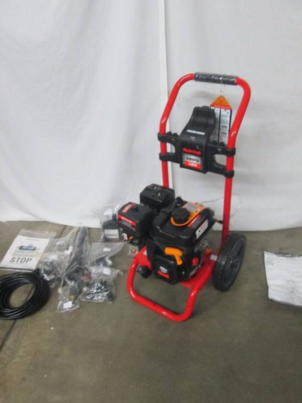 lot 4 image: Master Craft 3100 PSI Gas Pressure Washer