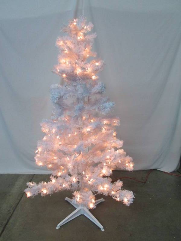 lot 41 image: Alcove 6 Prelit White Tree - Clear Lights