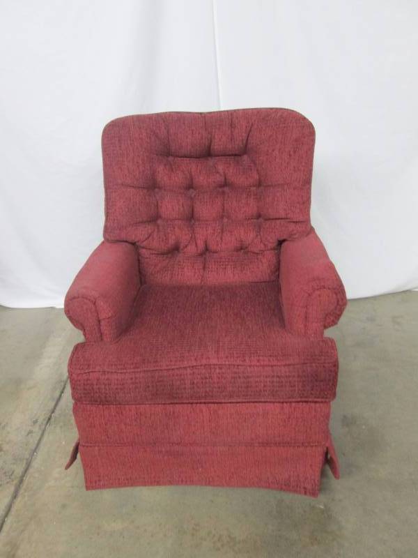 lot 17 image: Button-Back Swivel Rocker