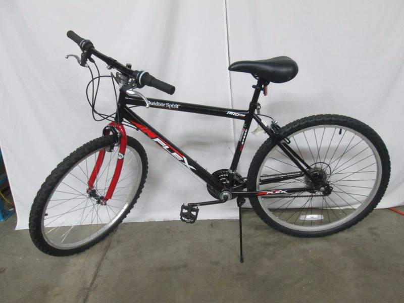 lot 20 image: Outdoor Spirit Airflex Mens 26 18-Speed Mountain Bike